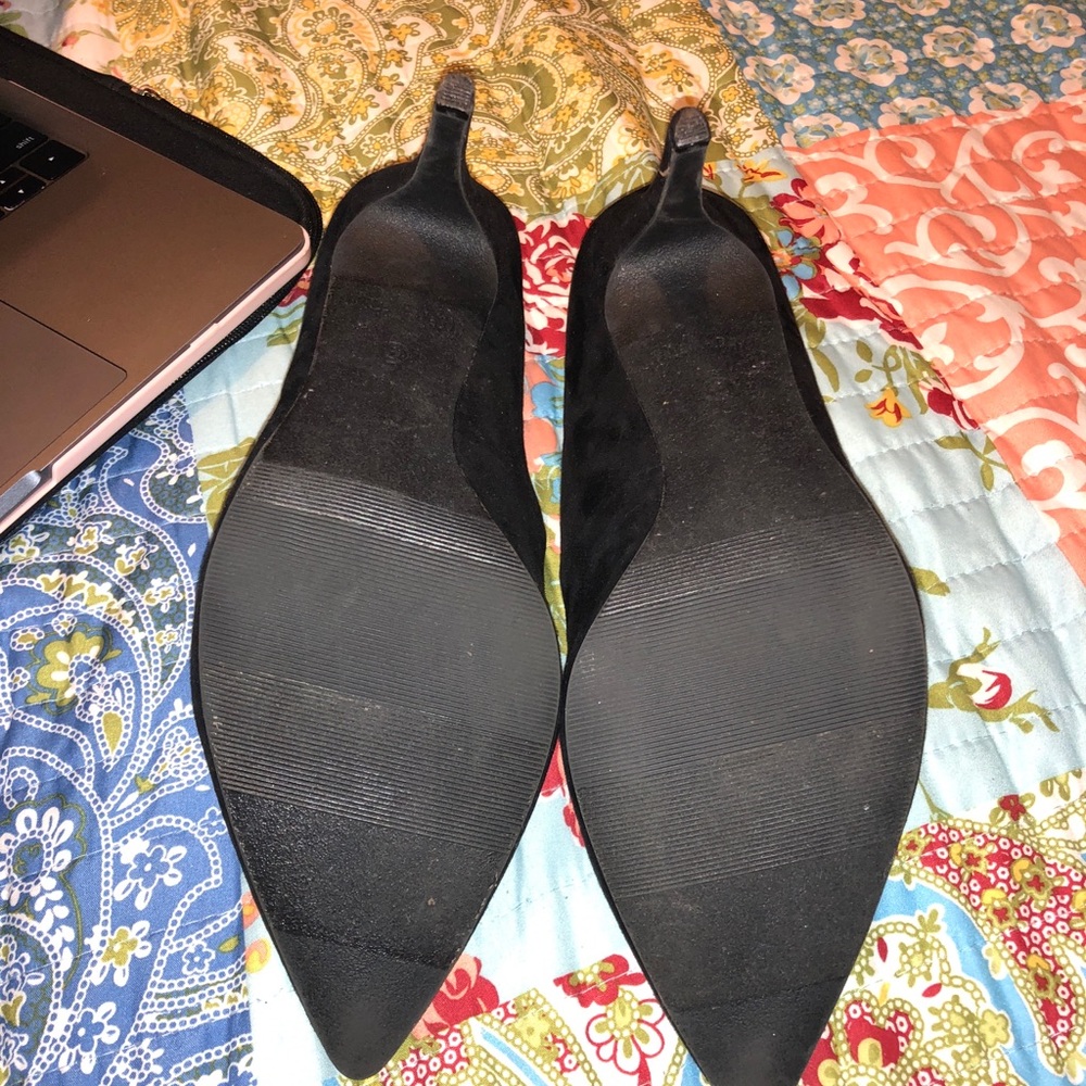 HEELS! - Picture 3 of 3